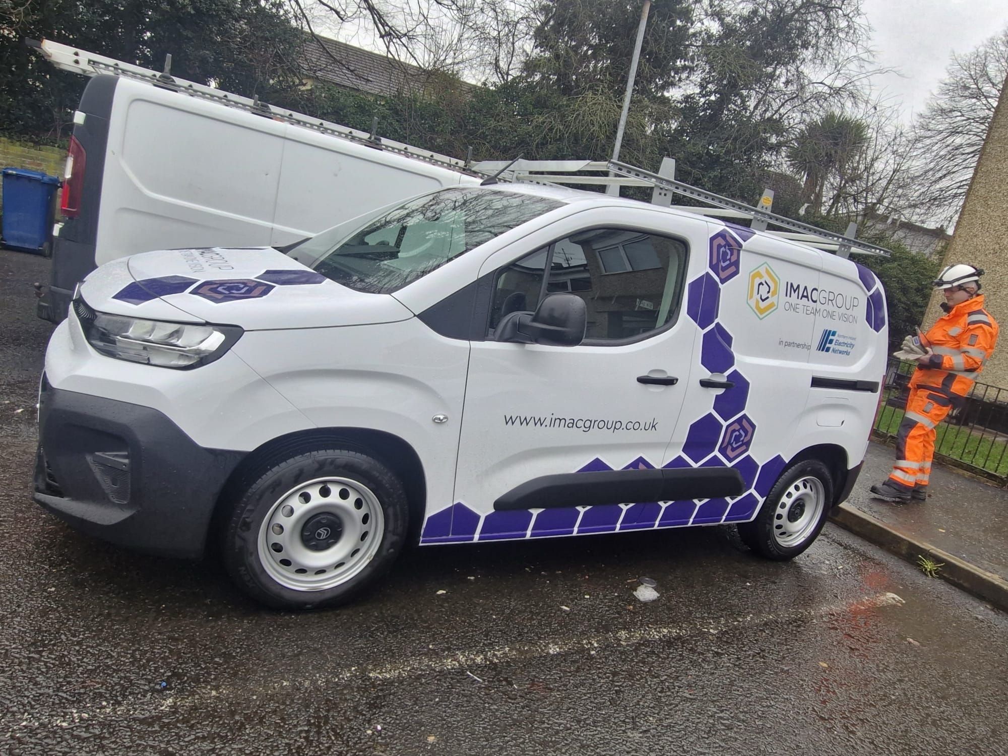 IMAC Group facilities management maintenance van